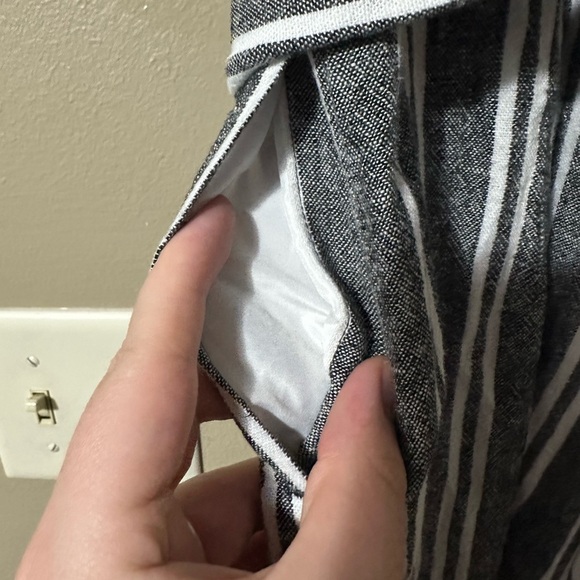 Who What Wear Gray and White Striped Pleated Jumpsuit with Belt - Picture 7 of 8